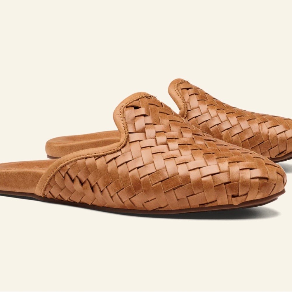 OluKai Mi’i Leather Mules